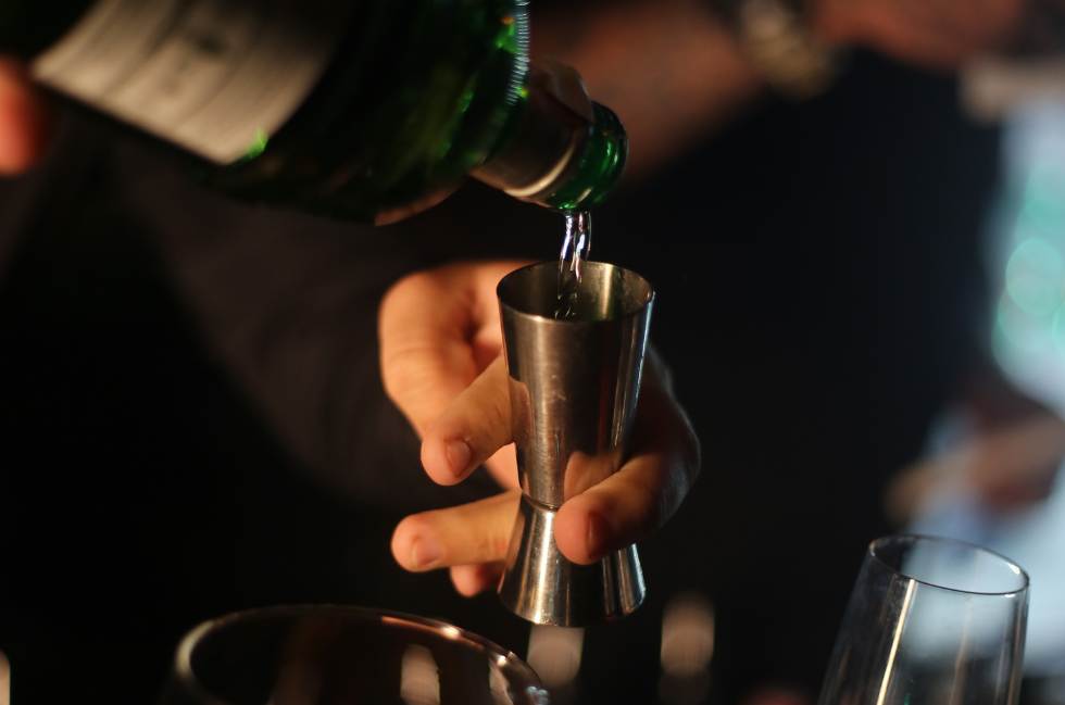 Best Sports Bars Near TD Garden Where to Grab a Drink Before the Game